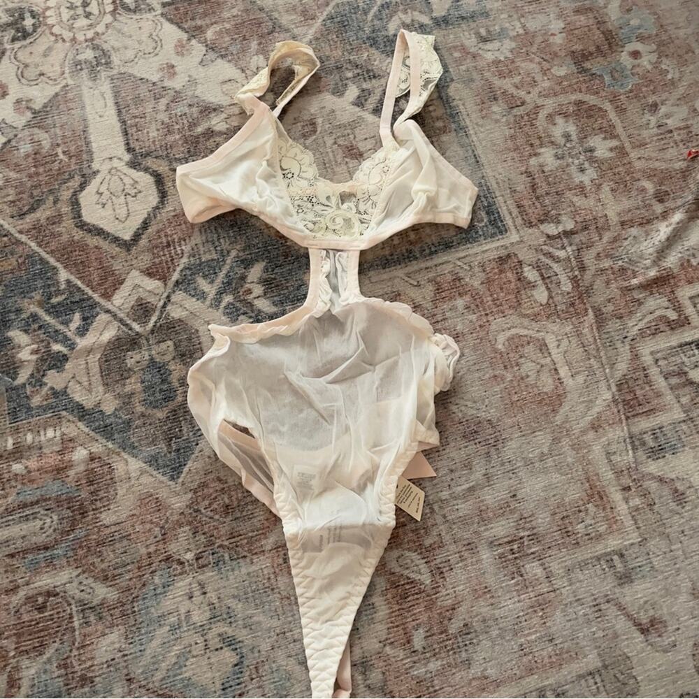 We Are HAH Hot As Hell Free People Key To Ur Heart Bodysuit Lace XS New